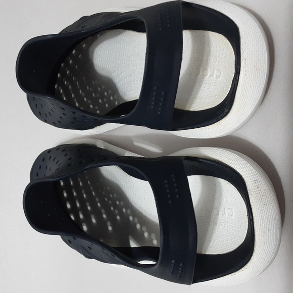 Crocs Iconic Men's Swiftwater Wave Sandal - Picture 3 of 9